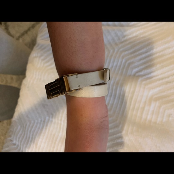 Tory Burch Fitbit holder - Picture 4 of 7
